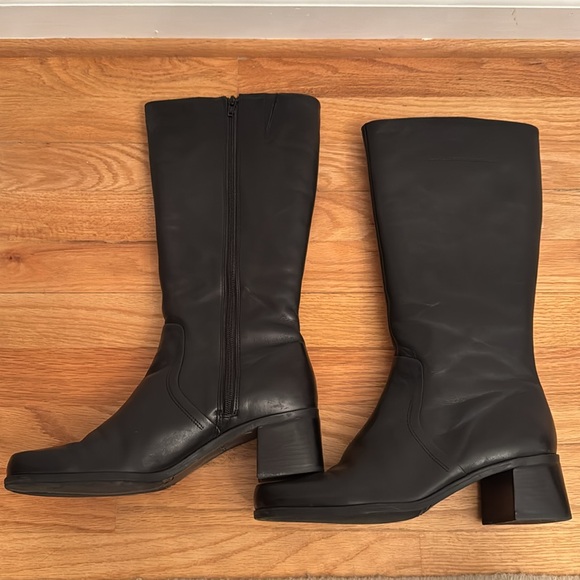 Naturalizer Tall Black Leather Heeled Boots. Size 10 - Picture 2 of 7